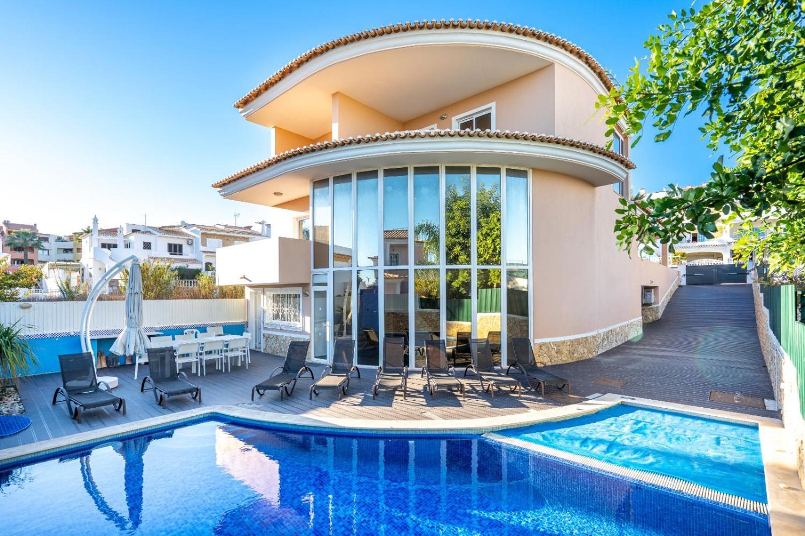 Full Private 300Sqm Villa Jacuzzi Heated Pool Ideal & Quiet Location Albufeira Luaran gambar
