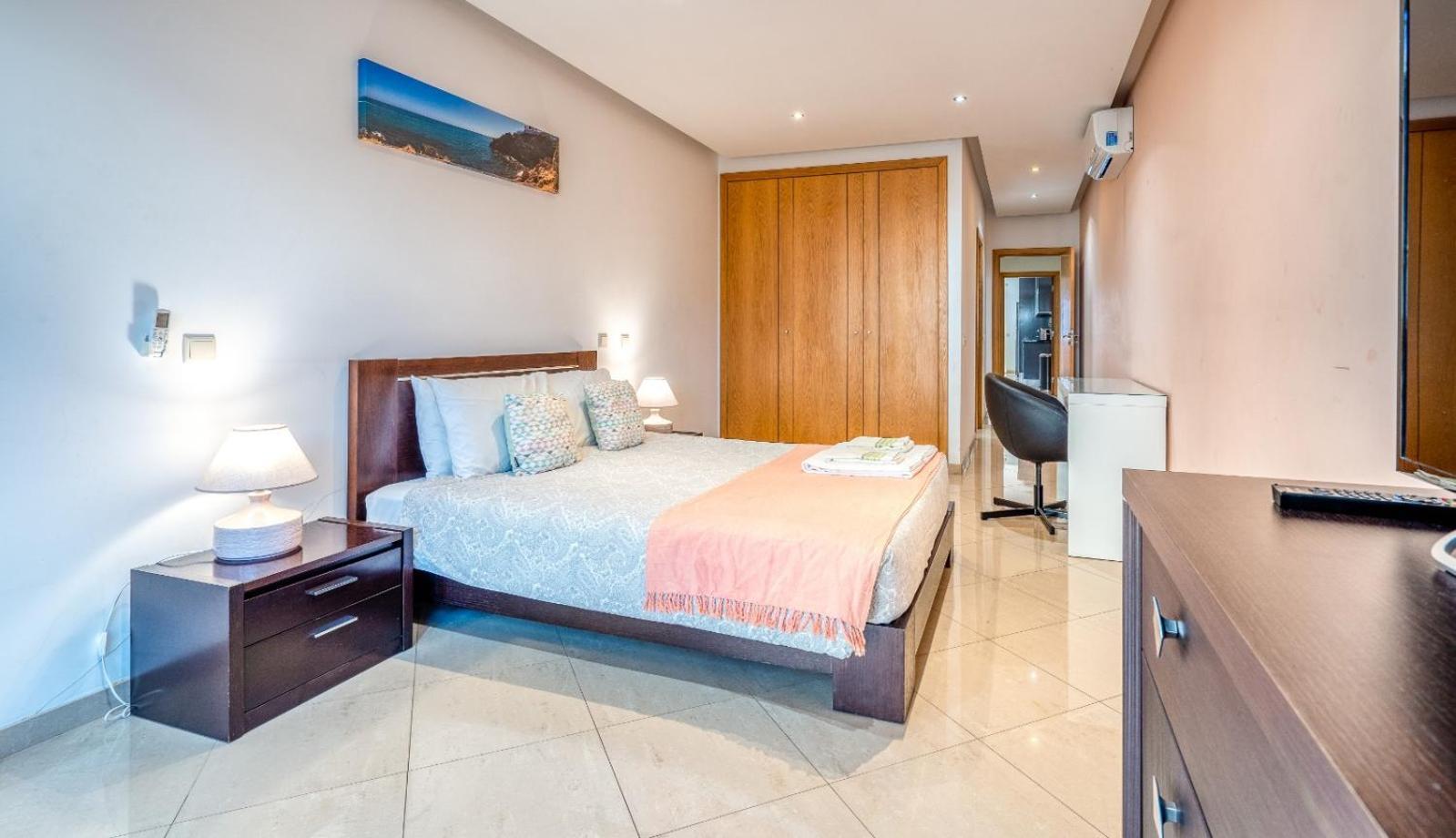 Full Private 300Sqm Villa Jacuzzi Heated Pool Ideal & Quiet Location Albufeira Luaran gambar