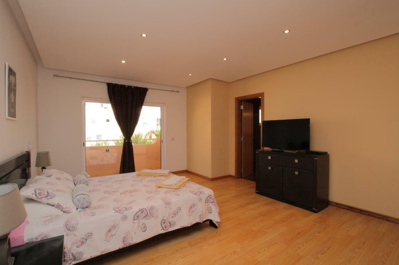 Full Private 300Sqm Villa Jacuzzi Heated Pool Ideal & Quiet Location Albufeira Luaran gambar