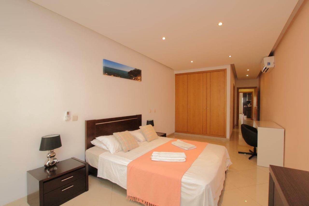 Full Private 300Sqm Villa Jacuzzi Heated Pool Ideal & Quiet Location Albufeira Luaran gambar